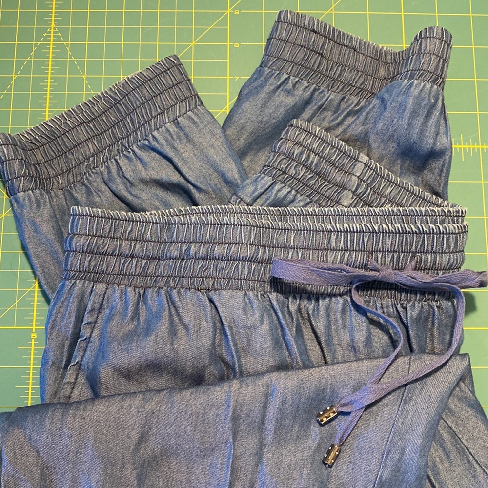 1250c Drawstring Joggers. Size Medium.